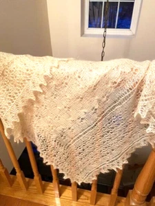 Large Orenburg UNIQUE NATURAL Down Shawl Silk Goat Fiber 40x38 - Picture 1 of 4