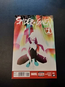 Cómic Spider-Gwen #1 2015 casi como nuevo primera impresión CVR A - primera serie en solitario - Imagen 1 de 12