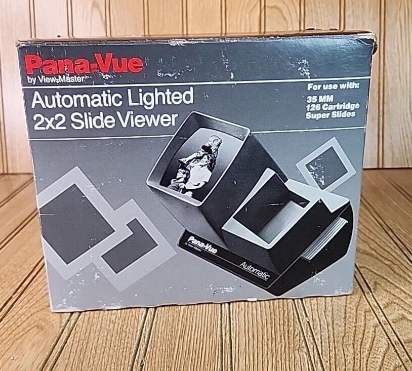 Pana-Vue Automatic Lighted 2x2 Slide Viewer - Image 1 of 4