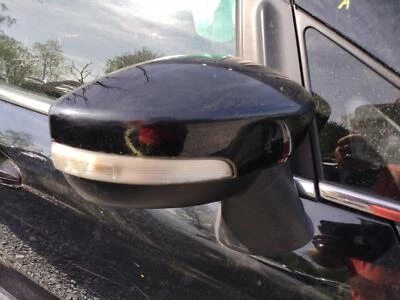 Used Right Door Mirror fits: 2018 Ford Ecosport power w/turn signal painted cap - Image 1 of 4