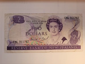 1989 New Zealand $2 Dollars Queen Elizabeth II Govenor DTB Bank Note - Picture 1 of 2