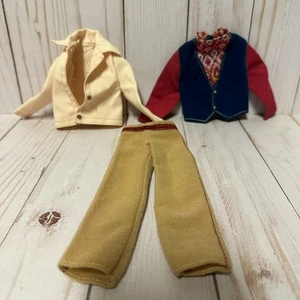 Vintage Barbie Ken Puppenkleidung beige Knopf Jacke 9705 Weste Hemd 5820 Hose - Bild 1 von 7