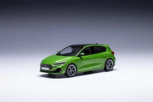 Ixo MOC333 1/43 Focus ST 2022 Verde Metallico Modello Auto - Foto 1 di 6