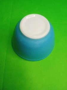 Pyrex Vintage Primary Colors Blue Pre 1950 Pre Owned - Picture 1 of 11
