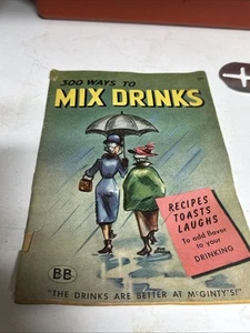 VTG Paper R Barrows, M. 300 Ways to Mix Drinks First 1st Edition 1945 #265544 - Foto 1 di 15
