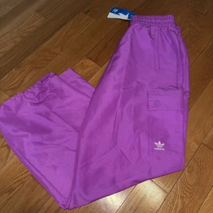 adidas Originals Women's Medium Essentials Woven Cargo Pants - Picture 1 of 5