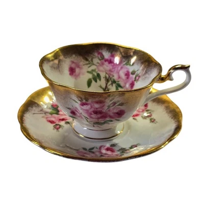 Royal Albert Bone China - Inglaterra - Juego de rosas con taza de té y platillo con adornos dorados #4222 Foto 1 de 4