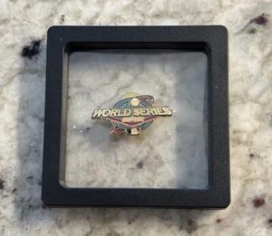 Vintage 2002 WORLD SERIES Enamel Pin Anaheim Angels vs. San Francisco Giants - Picture 1 of 5