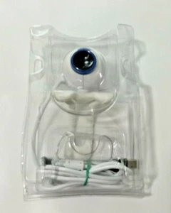 Vintage Logitech Quick Cam Chat  640x480 pixels 30fps - Picture 1 of 5
