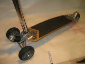  K 2 Kickboard Scooter, KicK Two Board (64) usato.  >> K2 (senza batteria) - Foto 1 di 9