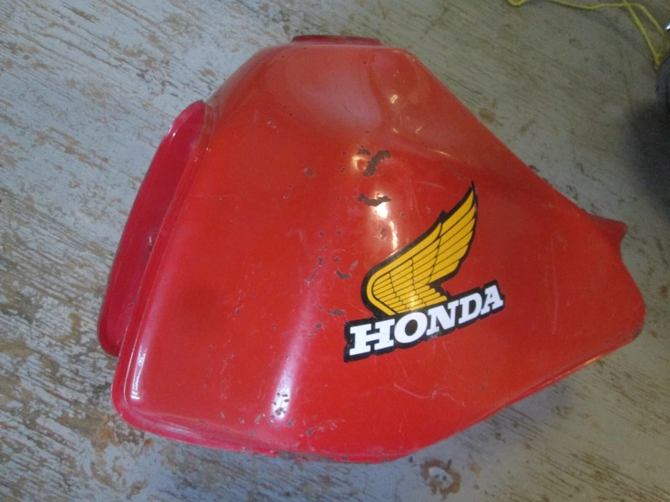 OEM VINTAGE HONDA 1983-1984 XL600R TANQUE DE COMBUSTIBLE " ROJO MONZA" 175A1-MG2-000ZA Foto 1 de 4