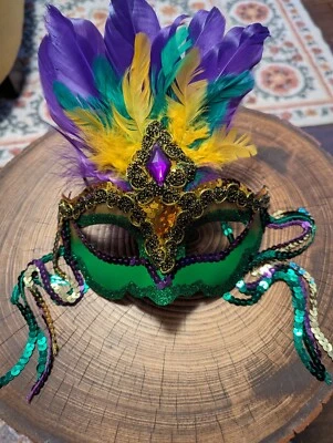 Halloween Eye Face Mask Masquerade Mardi Gras Feather Costume Cosplay Sequins - Image 1 of 3