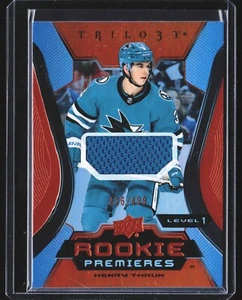 2023-24 Upper Deck Trilogy Henry Thrun Rookie Premieres Jersey 326/499 - #127 - Picture 1 of 3