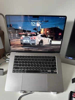 Apple MacBook Air M2 15.3 Zoll Spacegrey 8GB RAM 256GB - Bild 1 von 4