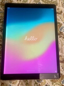 Apple iPad Pro 2nd Gen, 12.9" screen A1671 (cracked screen), 512GB - Picture 1 of 7