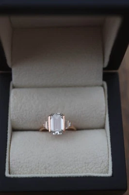 2.51 carat Diamond Ring (Lab Grown) Emerald Cut 18KT Rose Gold Band- Certified - Image 1 of 4