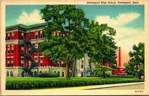 Davenport High School Building Davenport Iowa IA UNP Linen Postcard - Picture 1 of 2