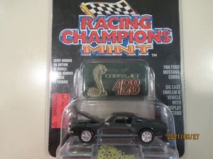 1:64 Racing Champions Mint 1968 Ford Mustang Cobra 428 dark green & Emblem - Bild 1 von 2