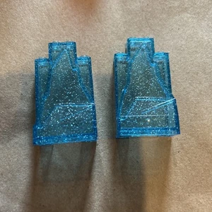 Lego 47847 Felsplatte 2x4x6 trans hellblau mit Glitzer - 2 Stück - Neu - Bild 1 von 1