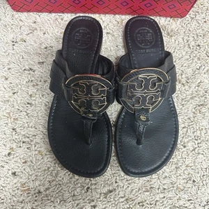 Sandalias de cuero Tory Burch negras/doradas talla 5 - Imagen 1 de 12