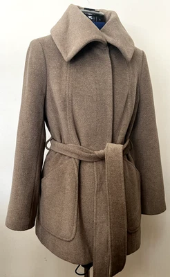 Casaco feminino Calvin Klein tamanho pequeno marrom camelo bolsos com cinto - Imagem 1 de 4