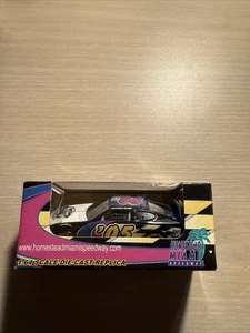 Nascar 2005 Homestead Miami Speedway "FORD 400" 1/64 FORD TAURUS - Picture 1 of 3