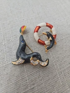 Seal And Dolphin Brooch Pins Gold Tone 2 Brooches Performing Sea Animals - Picture 1 of 4