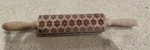 Snowflake Rolling Pin Wooden Roller, Snowflake Embossed. 14” Long. - Picture 1 of 3