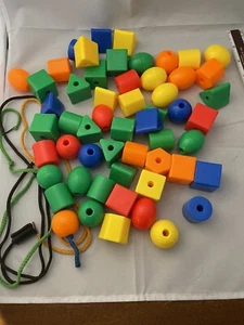 3 Bees & Me Toddler Learning Toys 50 Jumbo Lacing Beads Educational Color Sortin - Picture 1 of 4
