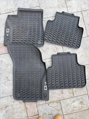 Juego de 4 alfombrillas para todo clima AUDI Q7 2017-2024 OEM 4M1061512041 Foto 1 de 4