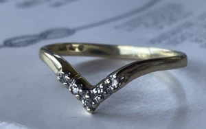 10 Karat Gold Ring Größe 6,5 Band minimalistisch vorsteckbar V Form Chevron gebogen - Bild 1 von 10