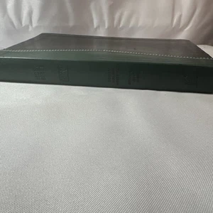 BIBLE HOLY BIBLE THOMAS NELSON CHRIST RED LETTER NKJV. Black/green Leather 1989 - Picture 1 of 2