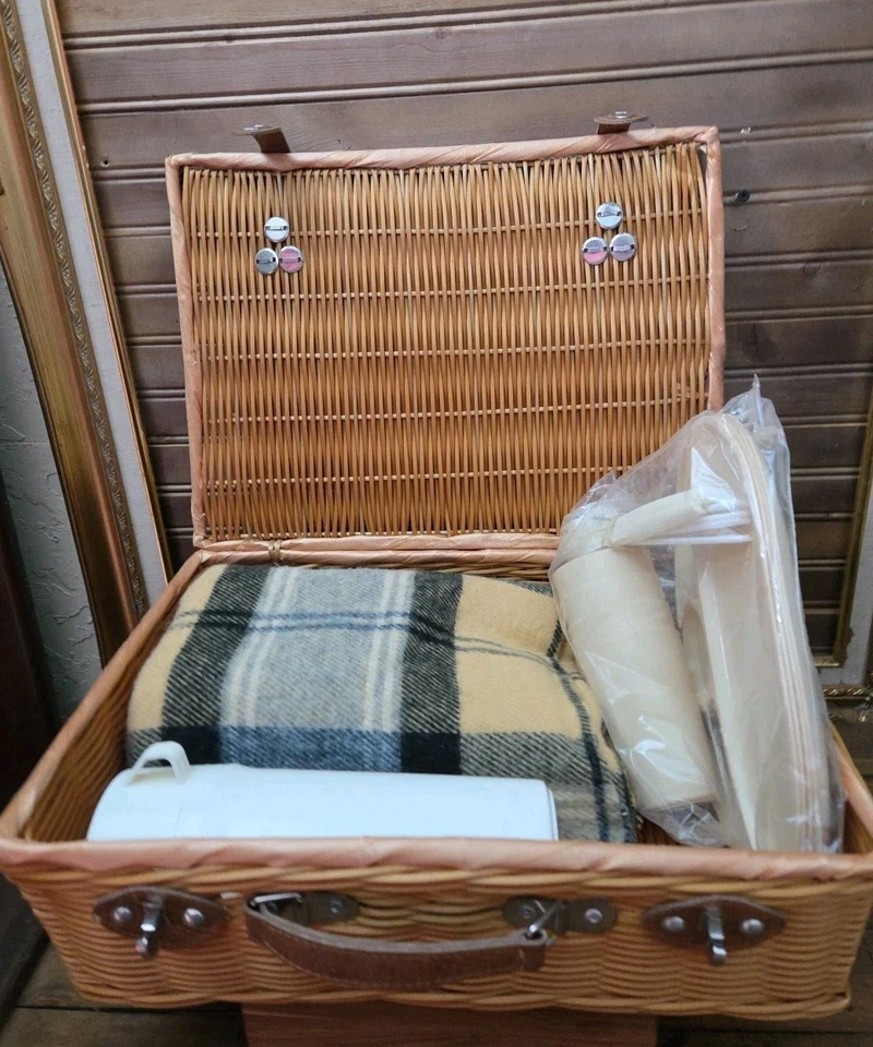 Cesta de picnic completa vintage años 70 maleta de mimbre asa de cuero nueva Foto 1 de 4