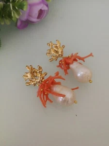 Orecchini con corallo rosa naturale rametto e perla naturale bianca barocca. - Imagen 1 de 4