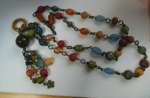 Collana catena vintage firmata "THE LIMITED" lunga con perline arte vetro intagliato legno  - Foto 1 di 4