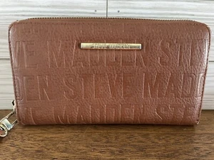Steve Madden Stamped Logo Zipped Wristlet Wallet Cognac brown - Picture 1 of 13