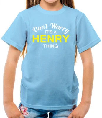 DRESSDOWN Mach dir keine Sorgen, es ist eine Henry-Sache! - Kinder T-Shirt - Nachname individuell Name Familie