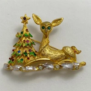 Vintage Rhinestone Christmas Tree with Doe Deer Gold Tone Brooch Pin - Picture 1 of 4