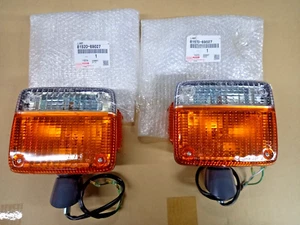 Genuine Toyota Land Cruiser Fj40 Bj40 HJ40 Front Turn Signal Lamp Light  RH LH - Picture 1 of 12