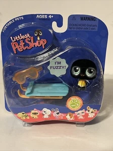 Littlest Pet Shop Portable Pets Real Feel Series Fuzzy Penguin #333 Sled Goggles - Picture 1 of 13