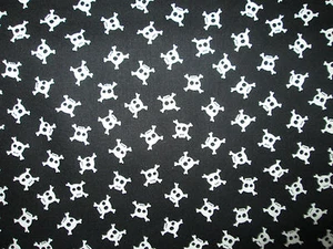 SKULL BONES BLACK WHITE SKULLS TEETH COTTON FABRIC FQ - Picture 1 of 5
