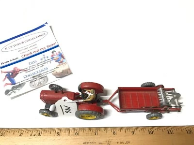 Tractor agrícola Meccano Dinky Toys Massey Harris con esparcidor de estiércol 27a/300 27c/321 Foto 1 de 4