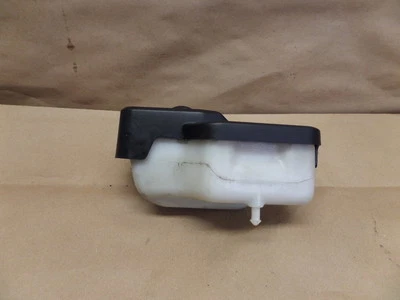 Yamaha YZF-R3 2015 tanque de botella de desbordamiento de refrigerante Foto 1 de 4