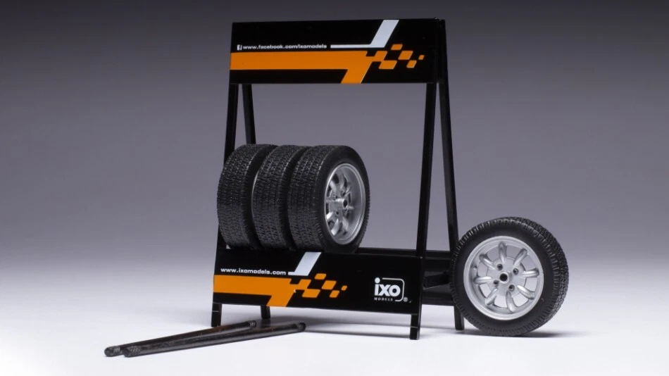 SET 4 WHEELS SAAB SILVER 1 18 Ixo Model Art.Vari Modellino Nuovo