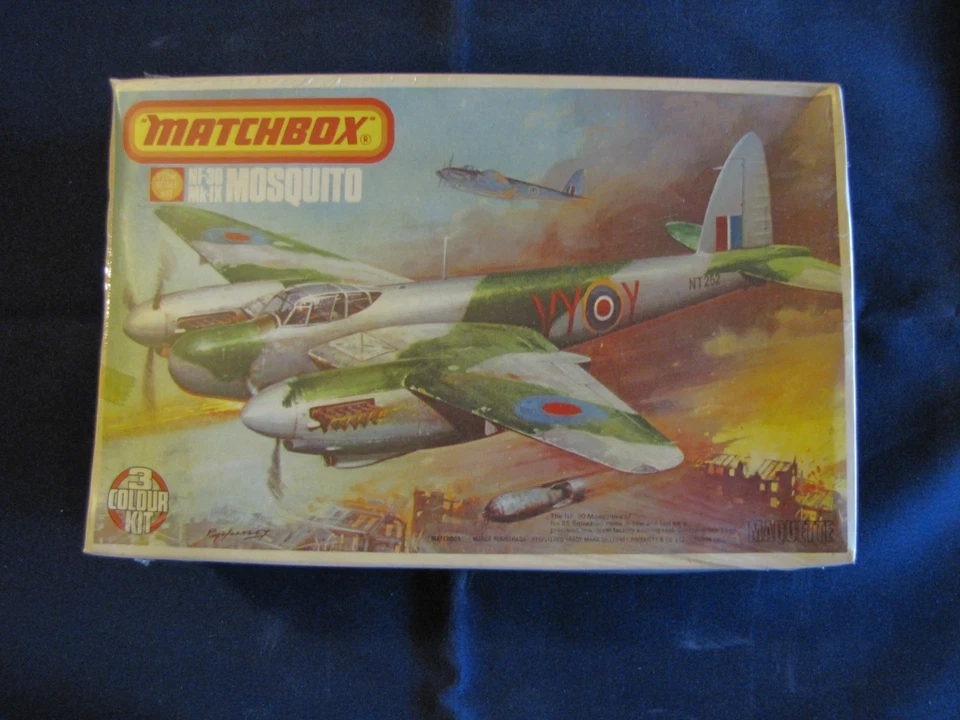 Matchbox, MOSQUITO NF30 Mk-IX 1:72 (sealed kit) - Image 1 of 4