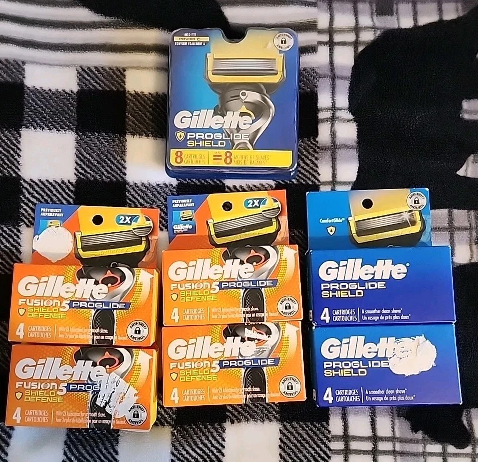 (Paquete de 4) Hoja de afeitar Gillette Fusion5 Pro Shield Defense - 32 cartuchos - Nueva Foto 1 de 1