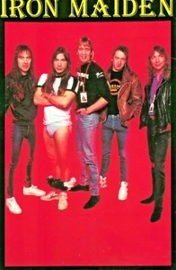 Iron Maiden - Gruppenbild, lizenzierte Vintage Postkarte. - Bild 1 von 1