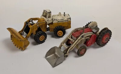 Vintage ERTL International 560 Pay Loader 1:64 Scale & Corgi 53 Tractor Original - Image 1 of 4