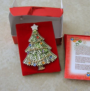 Avon Christmas Tree Pin Brooch Enamel 2008 Annual Jewels Dangling Ornaments - Picture 1 of 4
