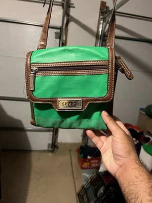 Cartera verde para mujer Chaps Foto 1 de 4